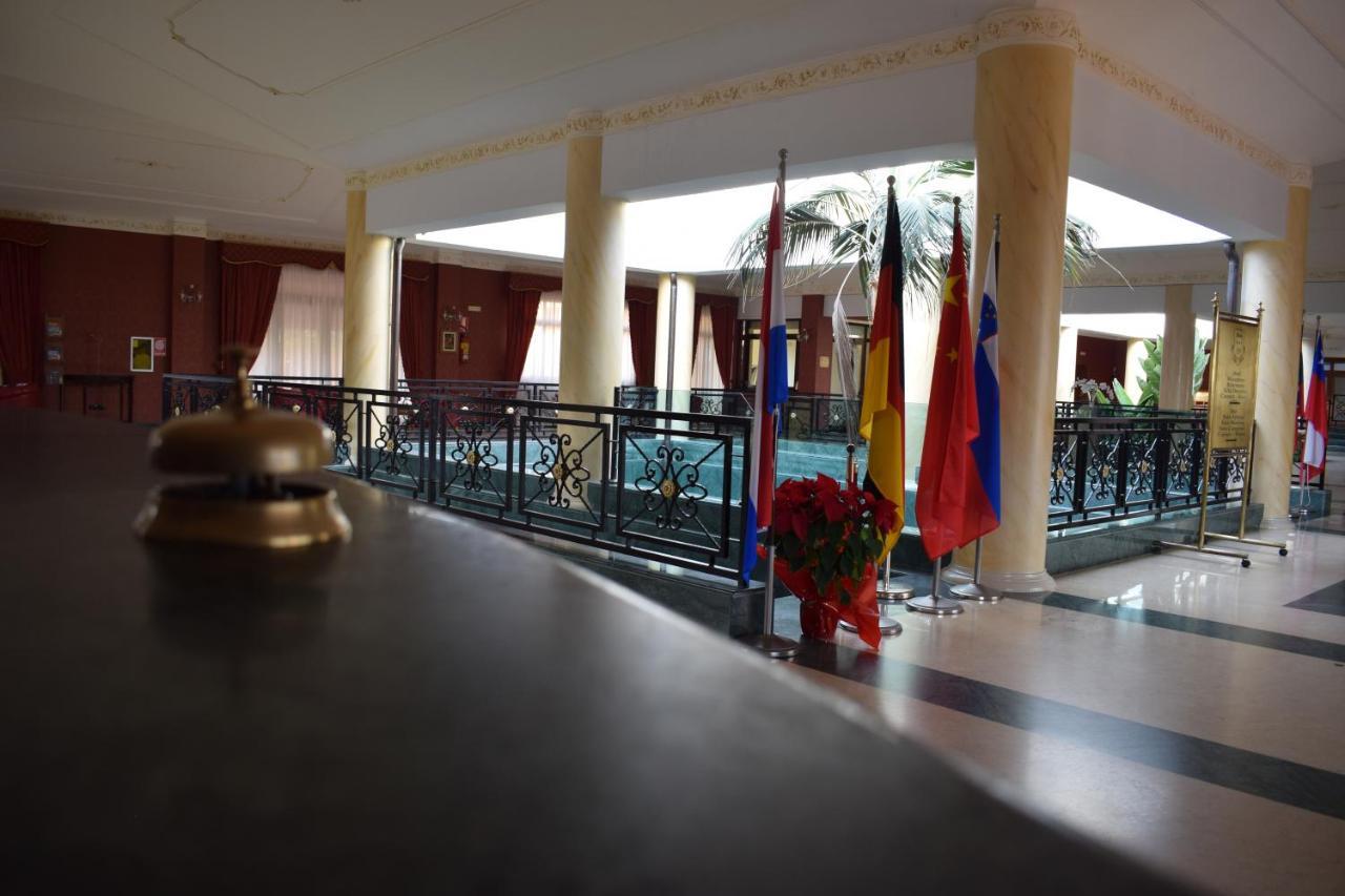Hotel Villa Peretti Гела Экстерьер фото